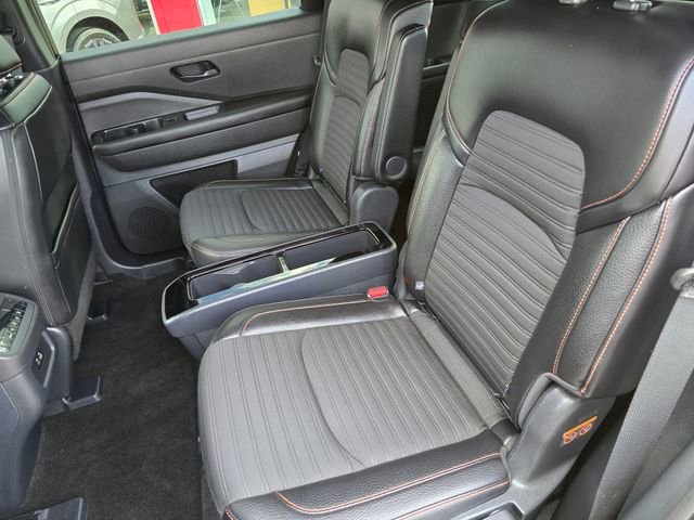 Used 2024 Nissan Pathfinder Rock Creek AWD/4WD image 16