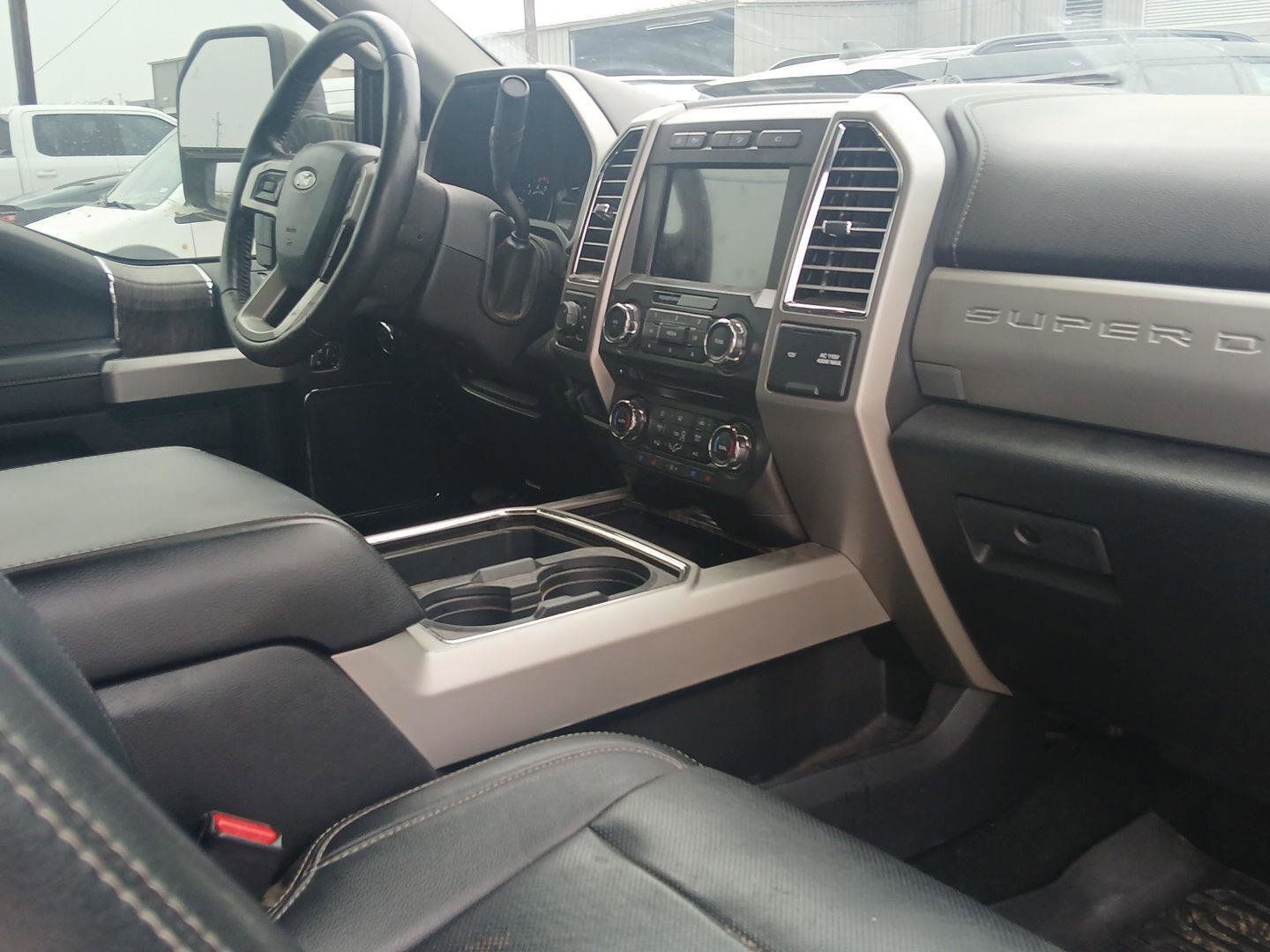 Used 2017 Ford F250 Lariat w/ Lariat Ultimate Package AWD/4WD image 12