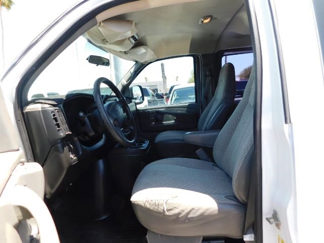 Used 2006 Chevrolet Express 3500 Extended Passenger w/ Power and Light Package image 9