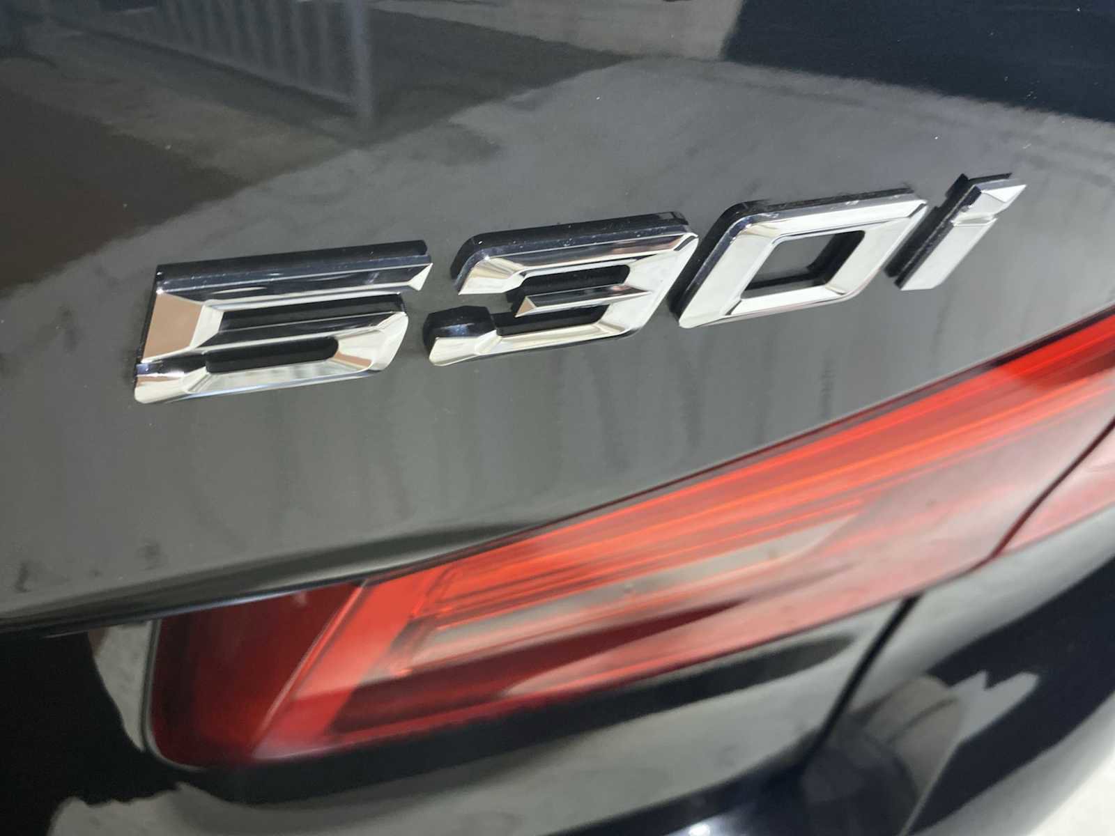 Used 2018 BMW 530i xDrive w/ Premium Package AWD/4WD image 7