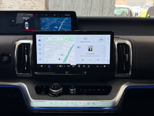 Used 2025 Ford Expedition Tremor image 16