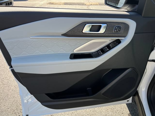 New 2026 Ford Explorer Platinum w/ LUX Leather Package AWD/4WD image 11