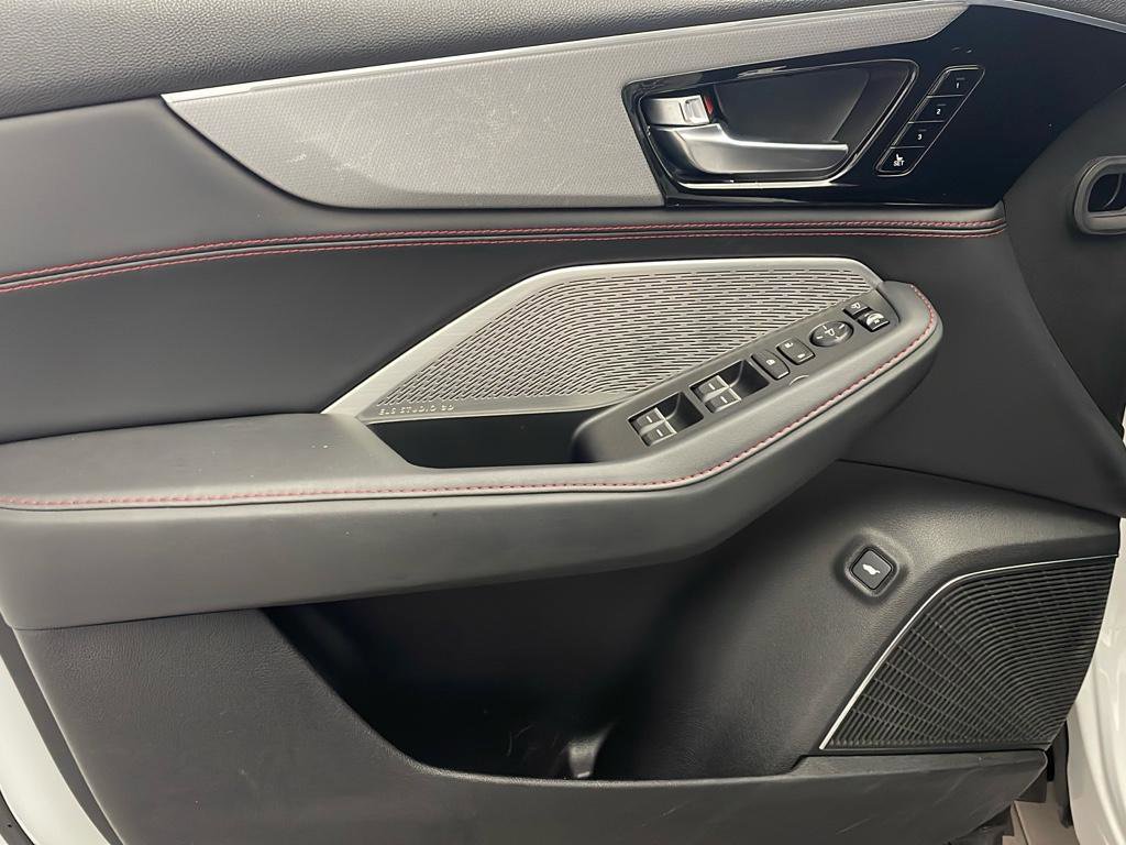 Used 2022 Acura MDX A-Spec image 14