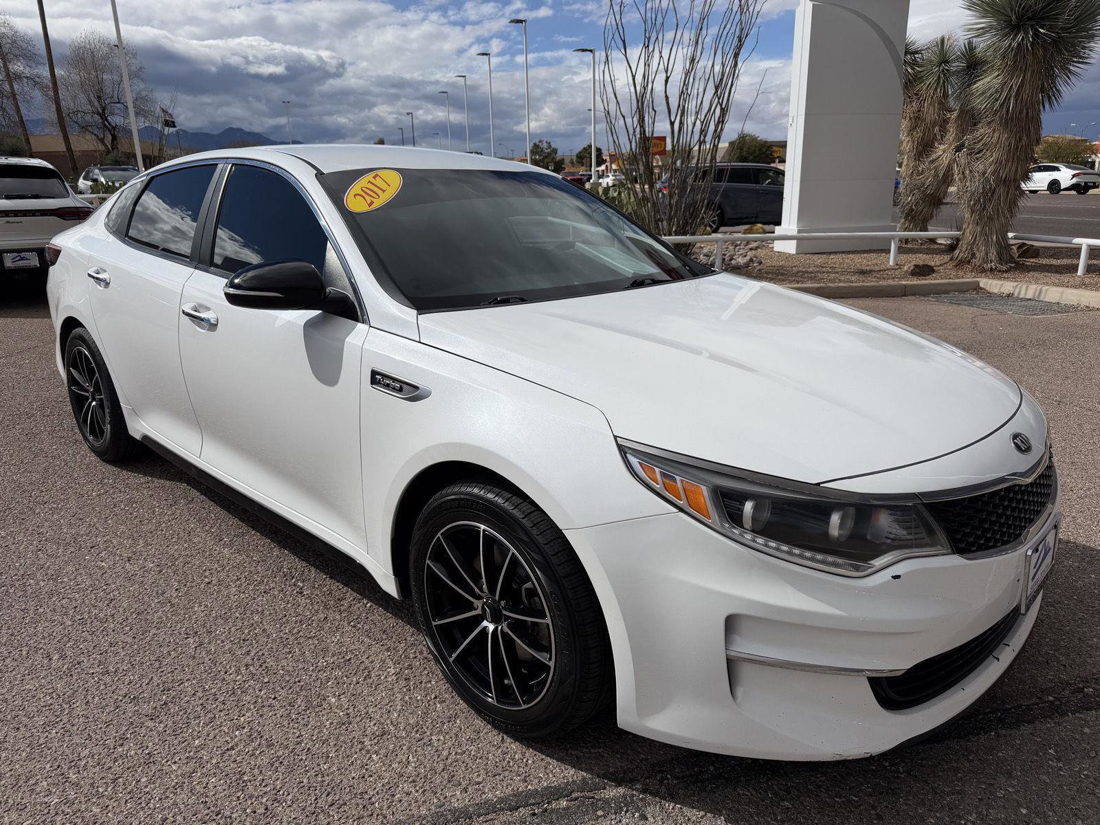 Used 2017 Kia Optima LX w/ Value Package image 7
