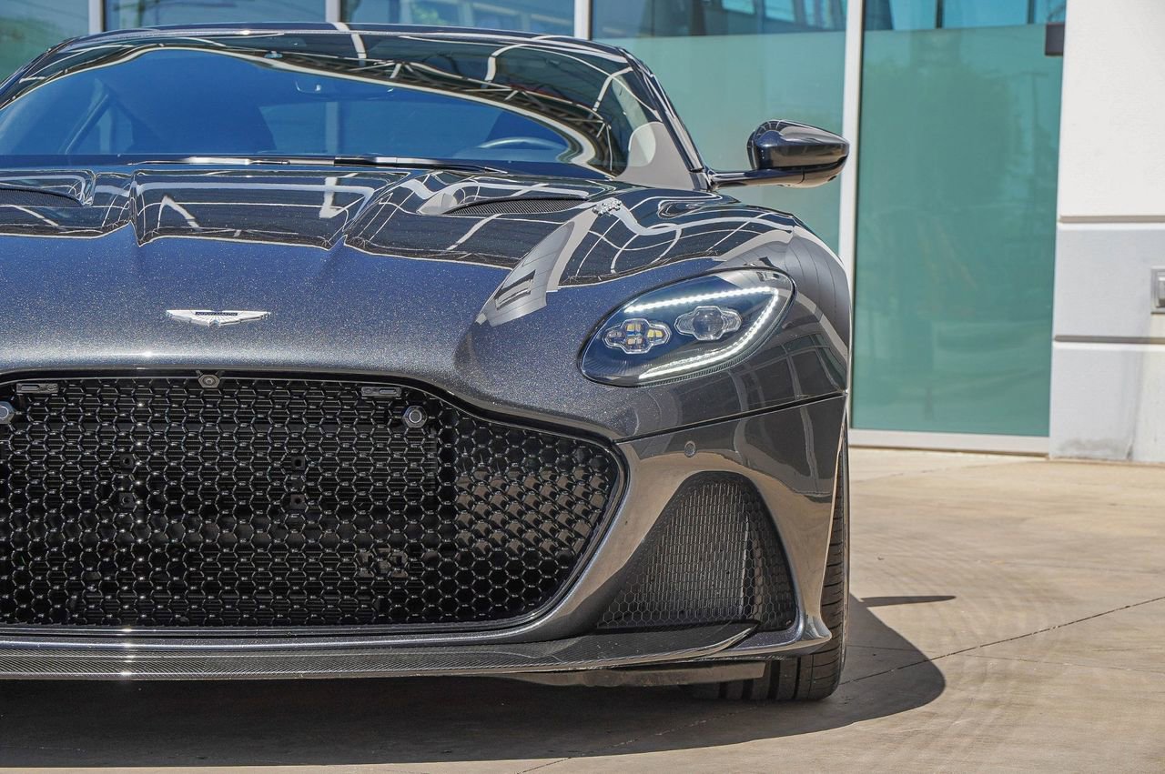 Used 2019 Aston Martin DBS Superleggera RWD image 6