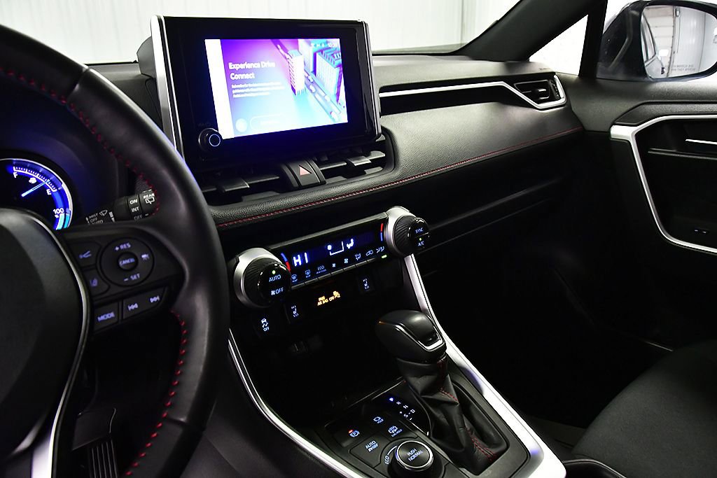 Used 2023 Toyota RAV4 SE w/ Weather & Moonroof Package image 20