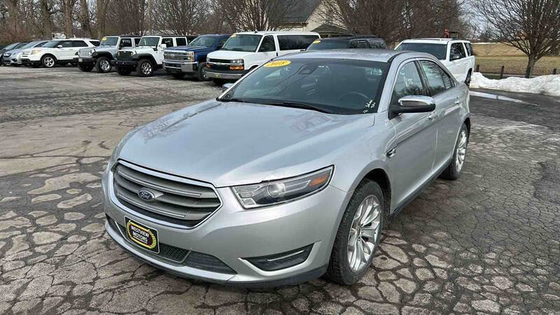 Used 2018 Ford Taurus Limited image 4