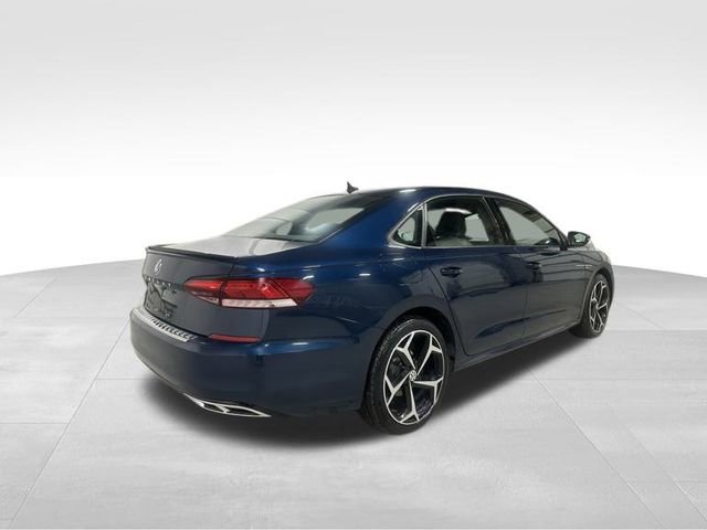 Used 2022 Volkswagen Passat 2.0T R-Line image 6