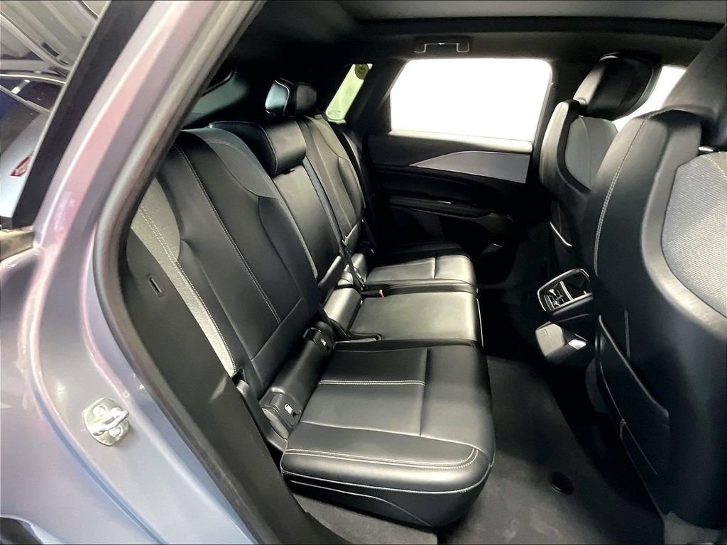 Used 2024 Cadillac Lyriq Tech w/ Driver Assist Package AWD/4WD image 16