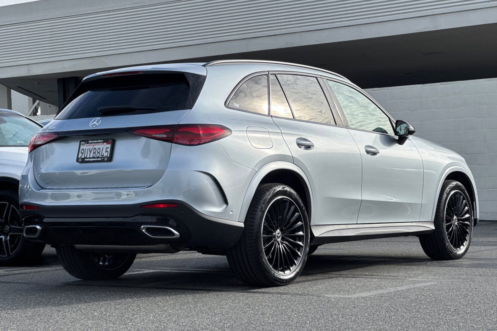 Certified 2025 Mercedes-Benz GLC 300 image 4