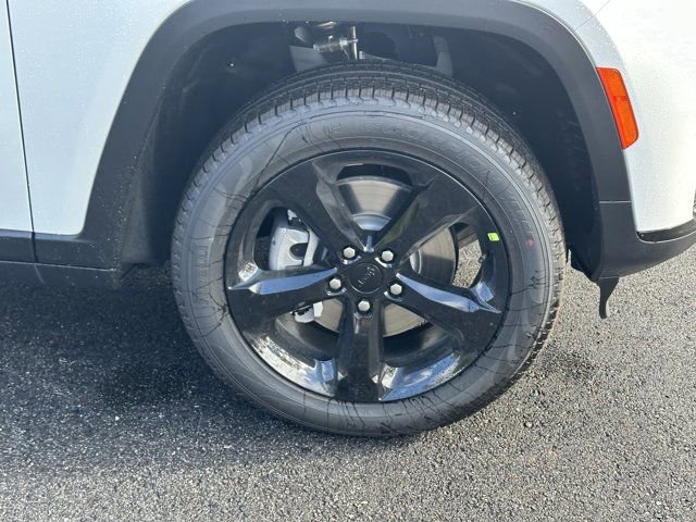 New 2025 Jeep Grand Cherokee L Limited w/ Luxury Tech Group II image 12