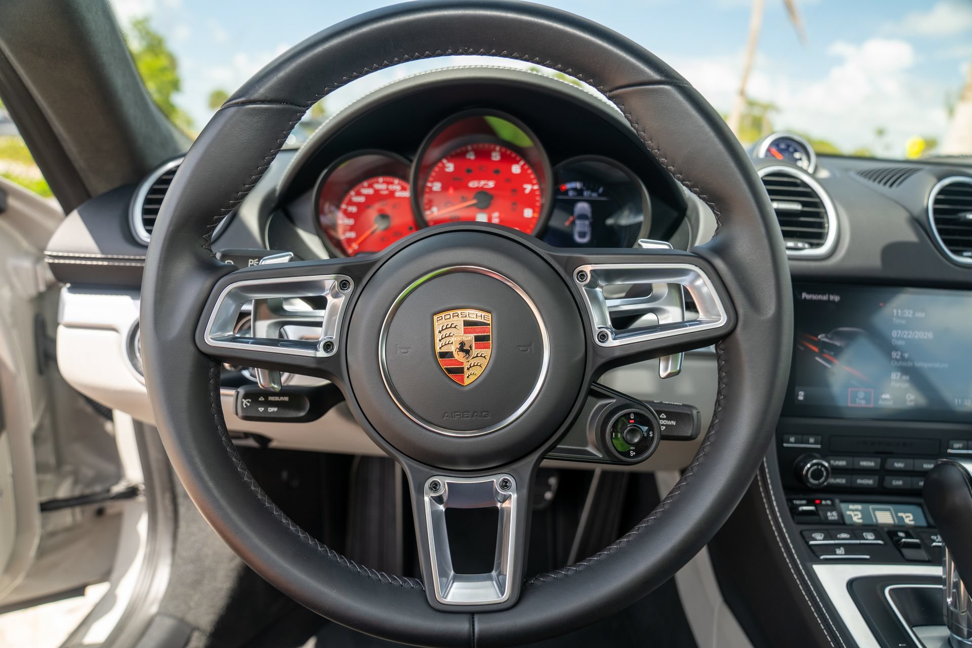 Used 2025 Porsche 718 Cayman GTS RWD image 18