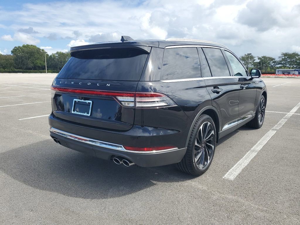 New 2025 Lincoln Aviator Reserve w/ Luxury Package RWD image 4