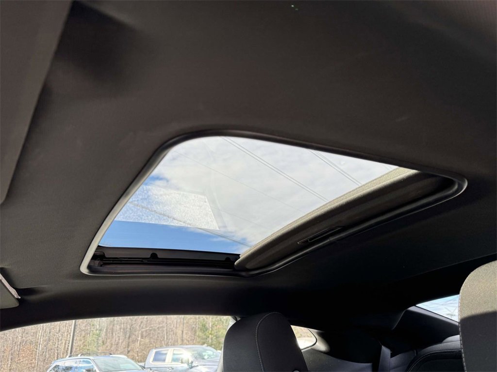 Used 2022 Chevrolet Camaro LT w/ RS Package image 22