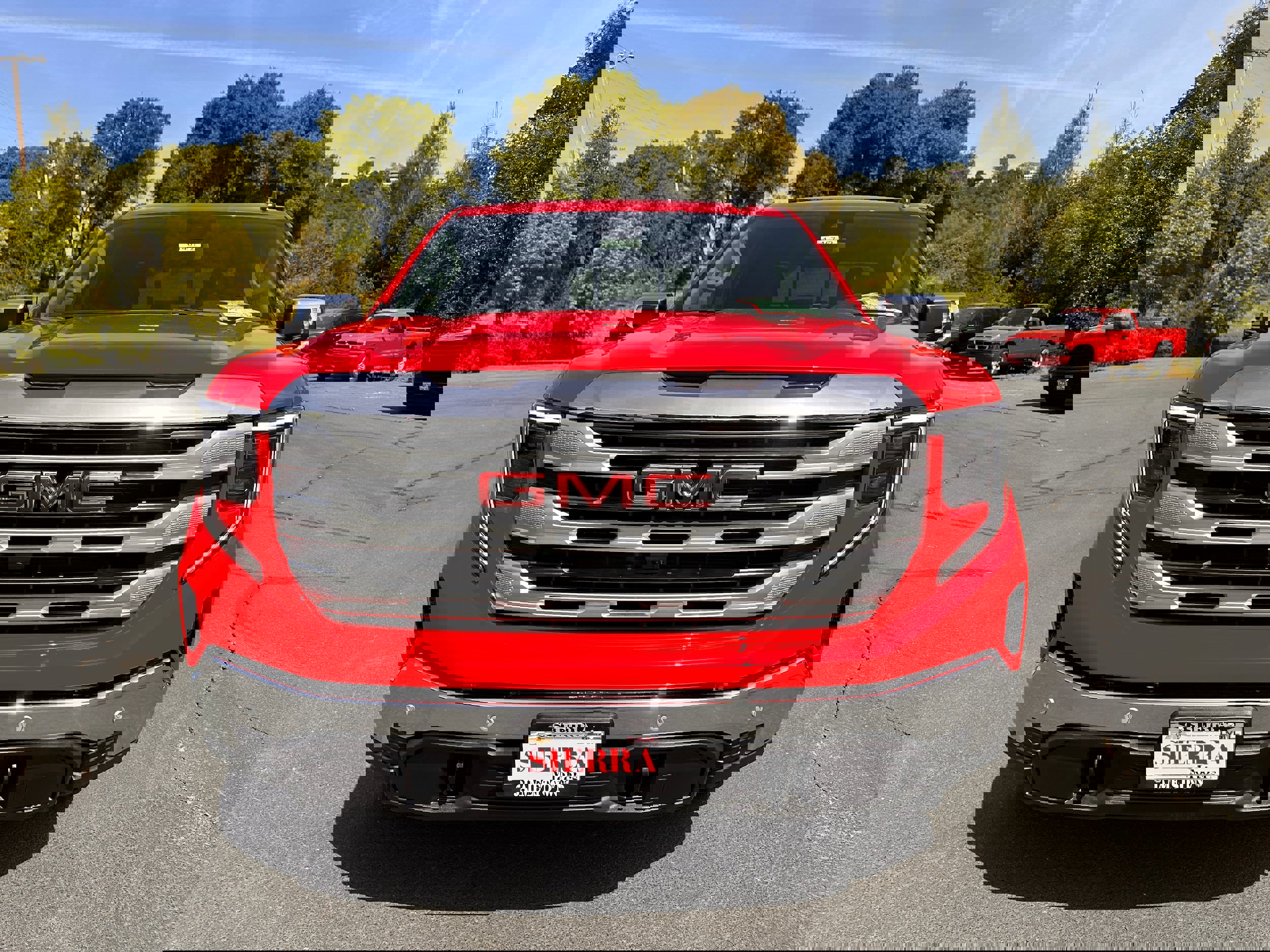 Used 2025 GMC Sierra 1500 SLE AWD/4WD image 2