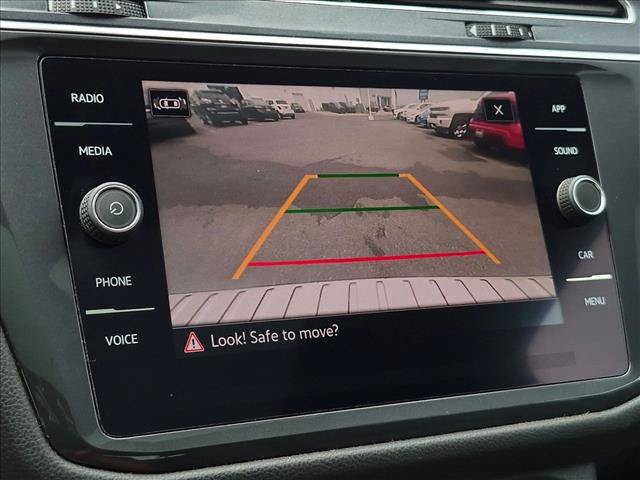 Used 2021 Volkswagen Tiguan SE w/ Panoramic Sunroof Package AWD/4WD image 13