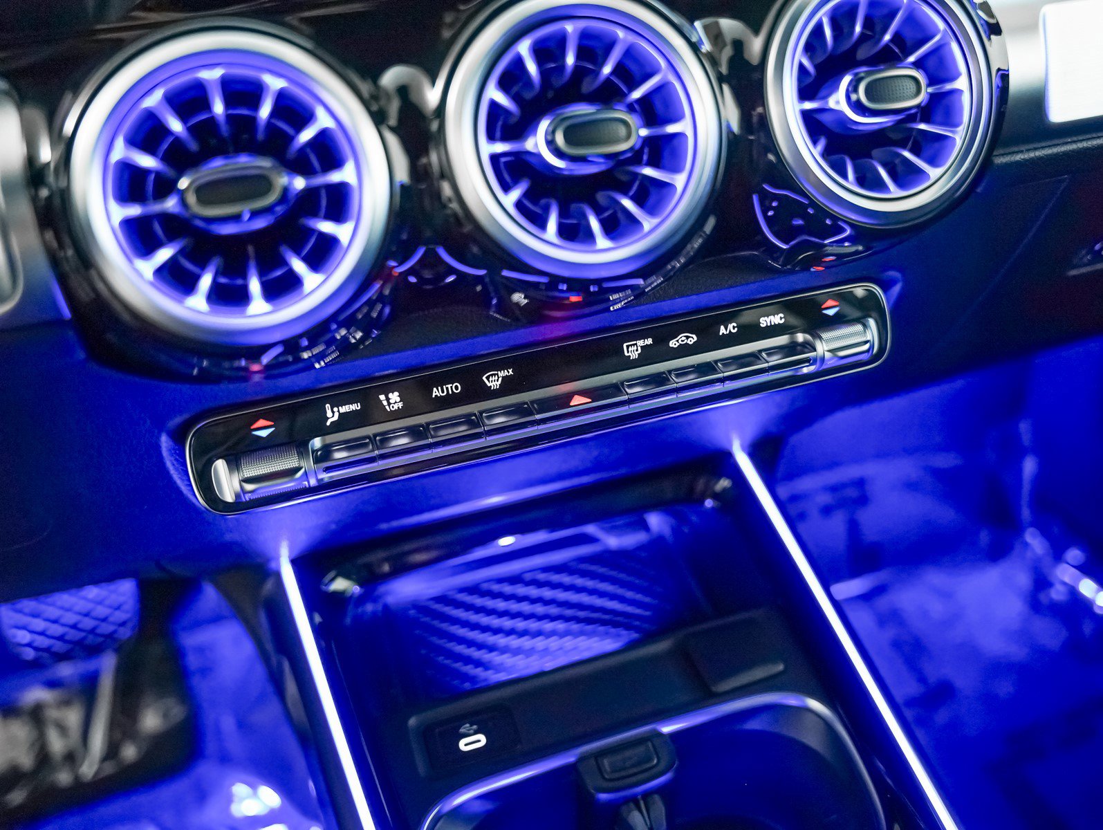 New 2025 Mercedes-Benz GLB 250 4MATIC image 22