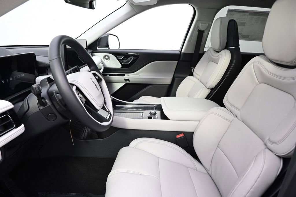 New 2026 Lincoln Aviator Reserve image 13
