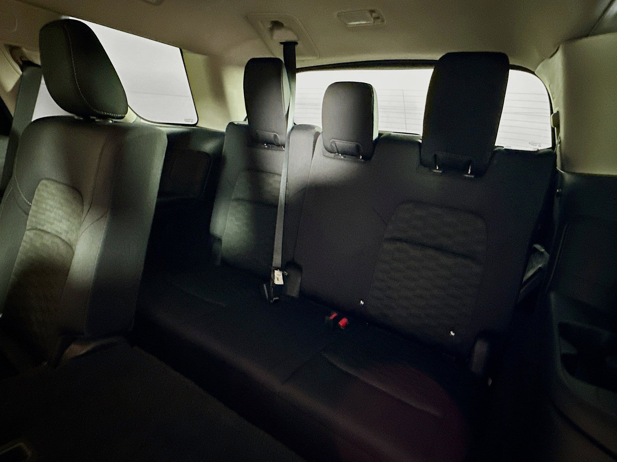 Used 2024 Nissan Pathfinder SV image 29