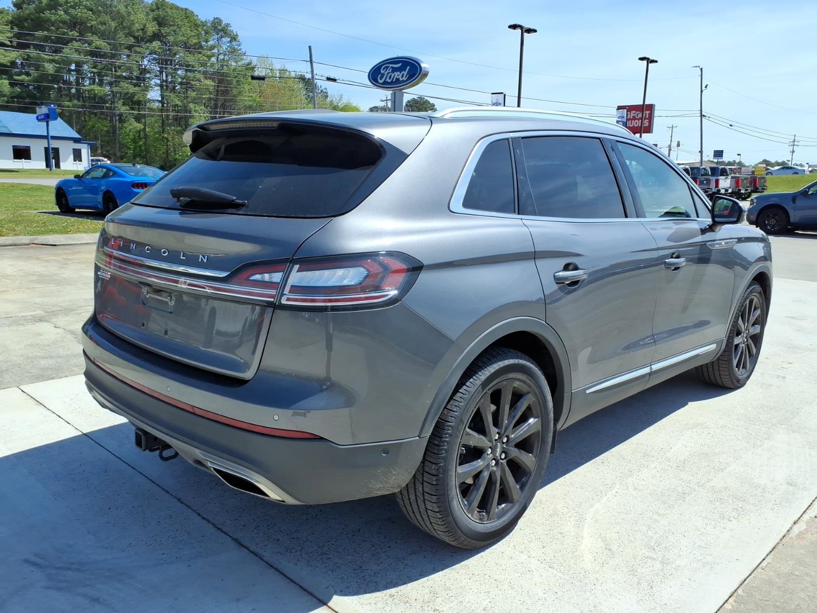 Used 2022 Lincoln Nautilus Reserve image 5