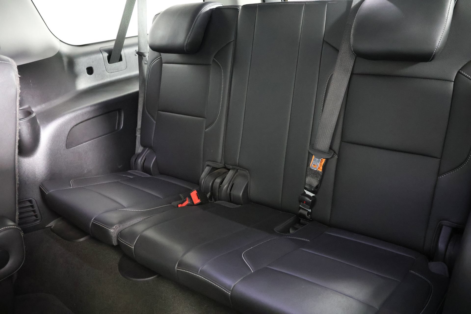 Used 2018 Chevrolet Suburban Premier AWD/4WD image 27