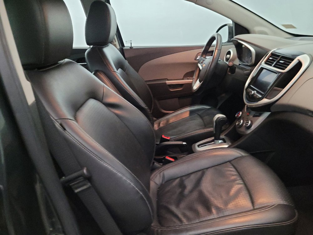 Used 2020 Chevrolet Sonic Premier FWD image 21