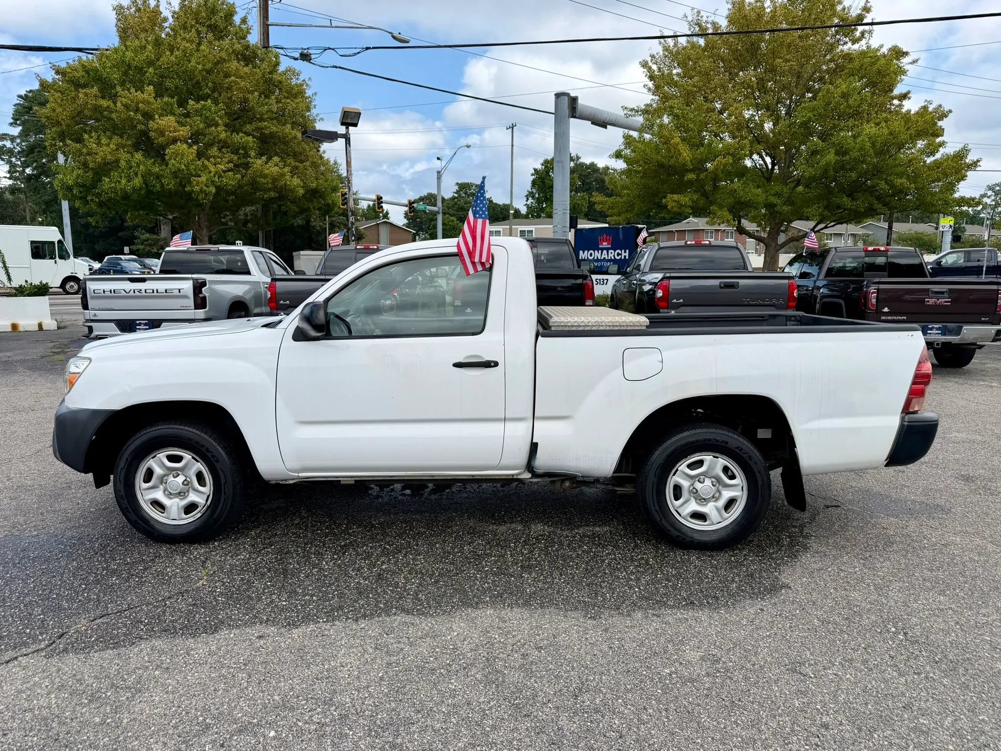 Used 2012 Toyota Tacoma 2WD Regular Cab image 2