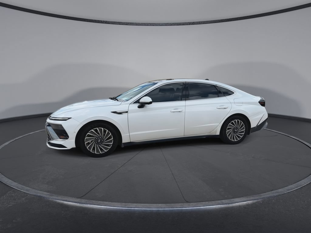 Used 2025 Hyundai Sonata Limited FWD image 5