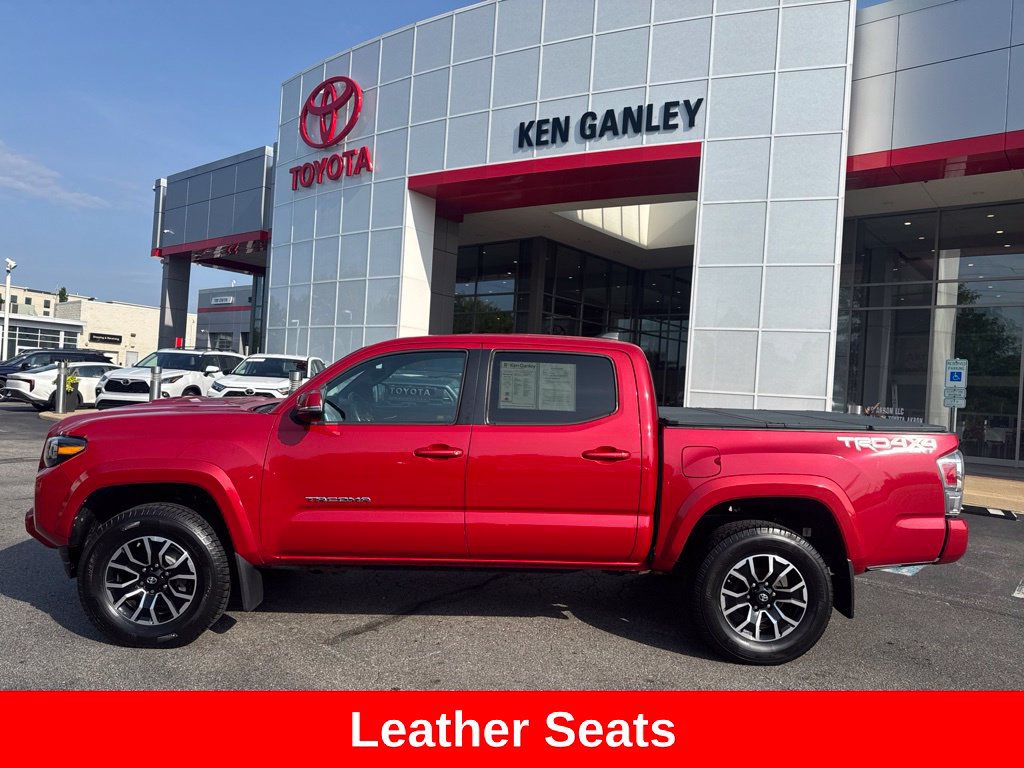 Used 2020 Toyota Tacoma TRD Sport w/ TRD Premium Sport Package AWD/4WD image 3