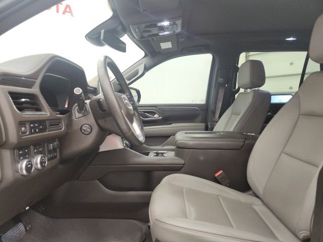 Used 2023 GMC Yukon SLT w/ SLT Premium Package AWD/4WD image 16