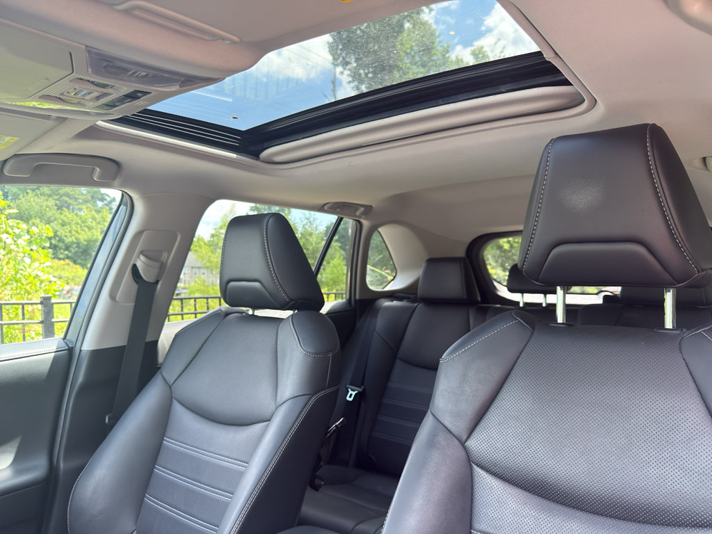 Used 2021 Toyota RAV4 Limited w/ Limited Grade Weather Package AWD/4WD image 10