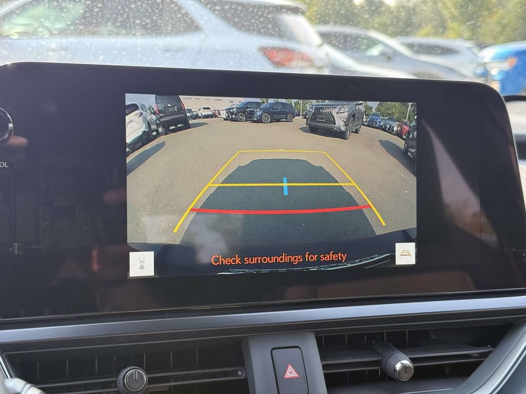 Used 2025 Lexus UX 300h AWD w/ Accessory Package (Z1) image 11