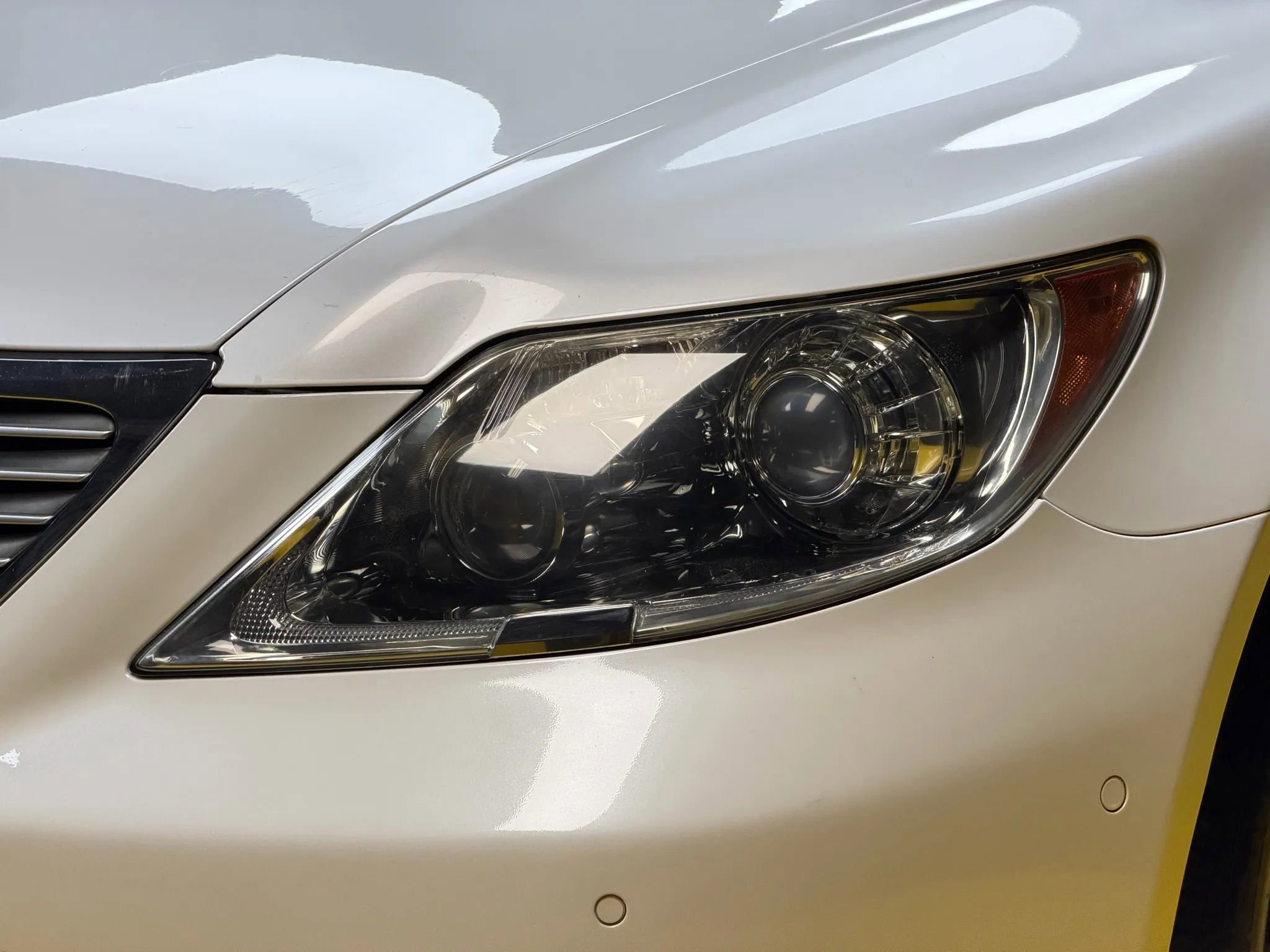 Used 2009 Lexus LS 460 AWD w/ Comfort Seating Pkg image 7