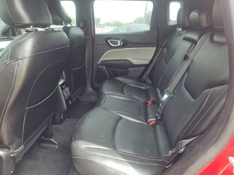 Used 2023 Jeep Compass Limited image 12