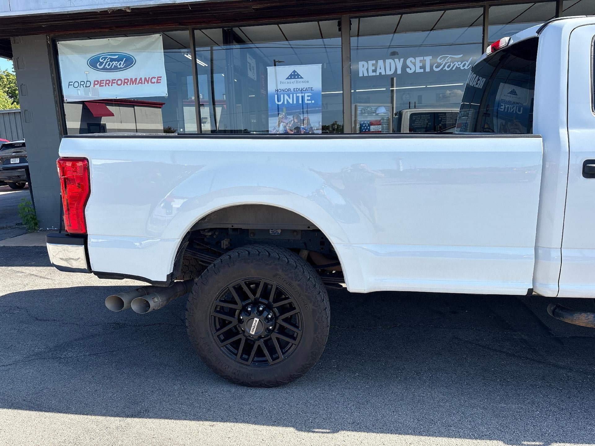 Used 2017 Ford F350 XL w/ Power Equipment Group AWD/4WD image 6