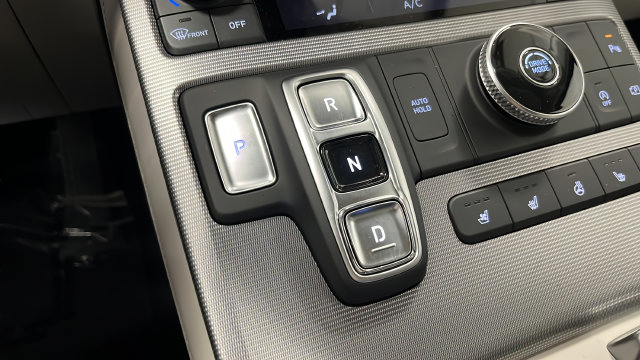 Used 2025 Hyundai Palisade Calligraphy FWD image 19