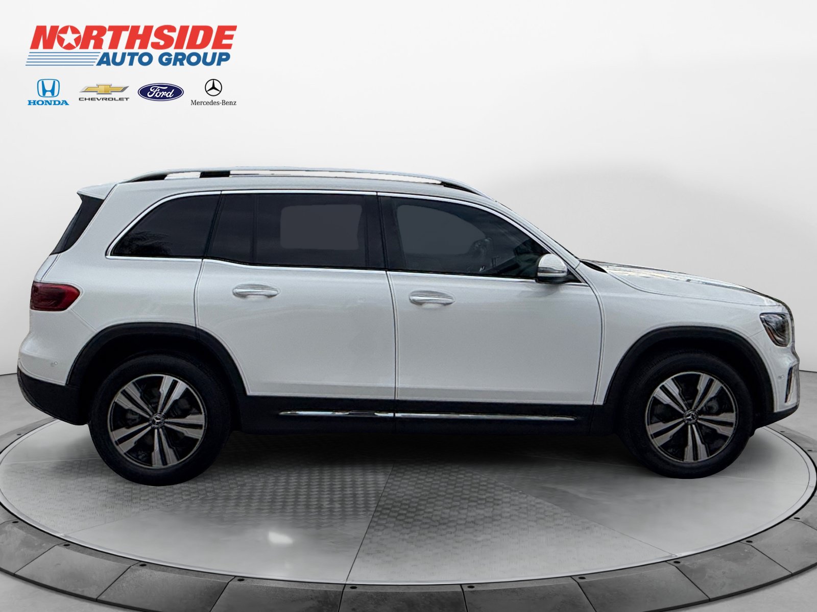 Used 2026 Mercedes-Benz GLB 250 image 8