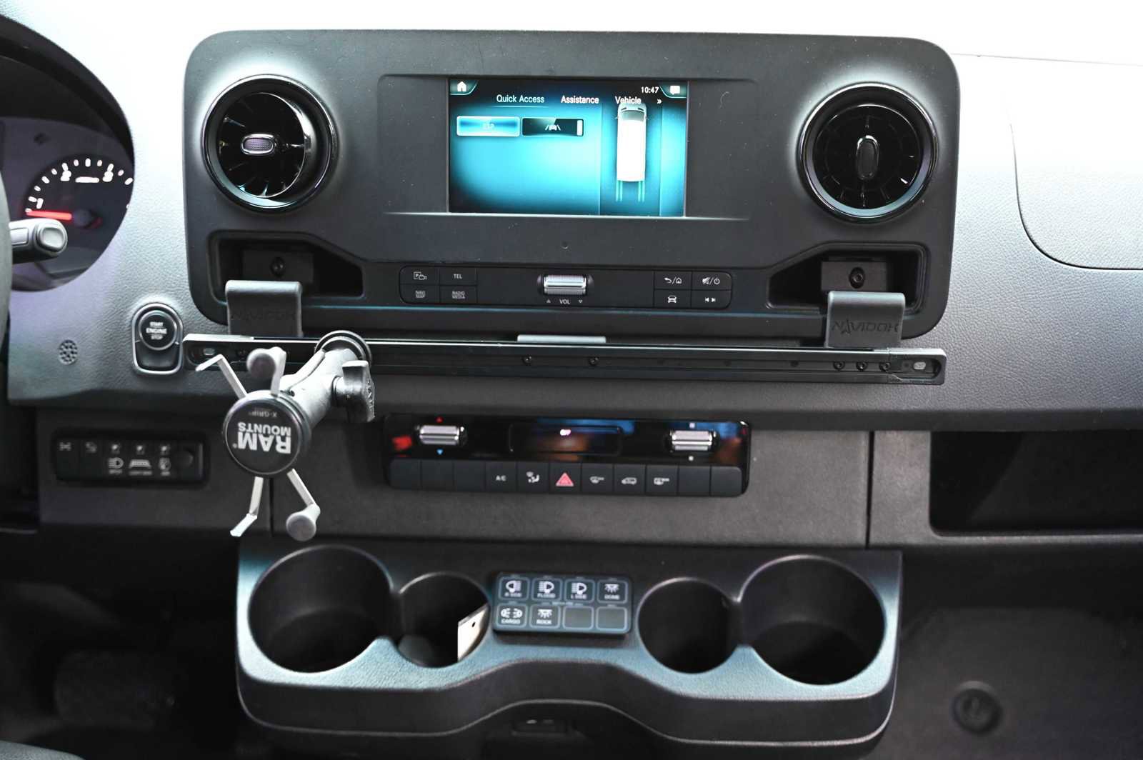 Used 2020 Mercedes-Benz Sprinter 2500 image 16