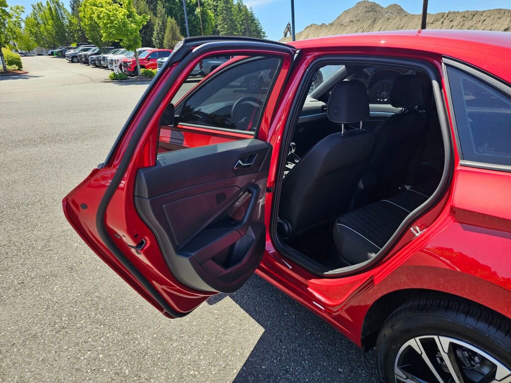 Used 2024 Volkswagen Jetta Sport FWD image 20
