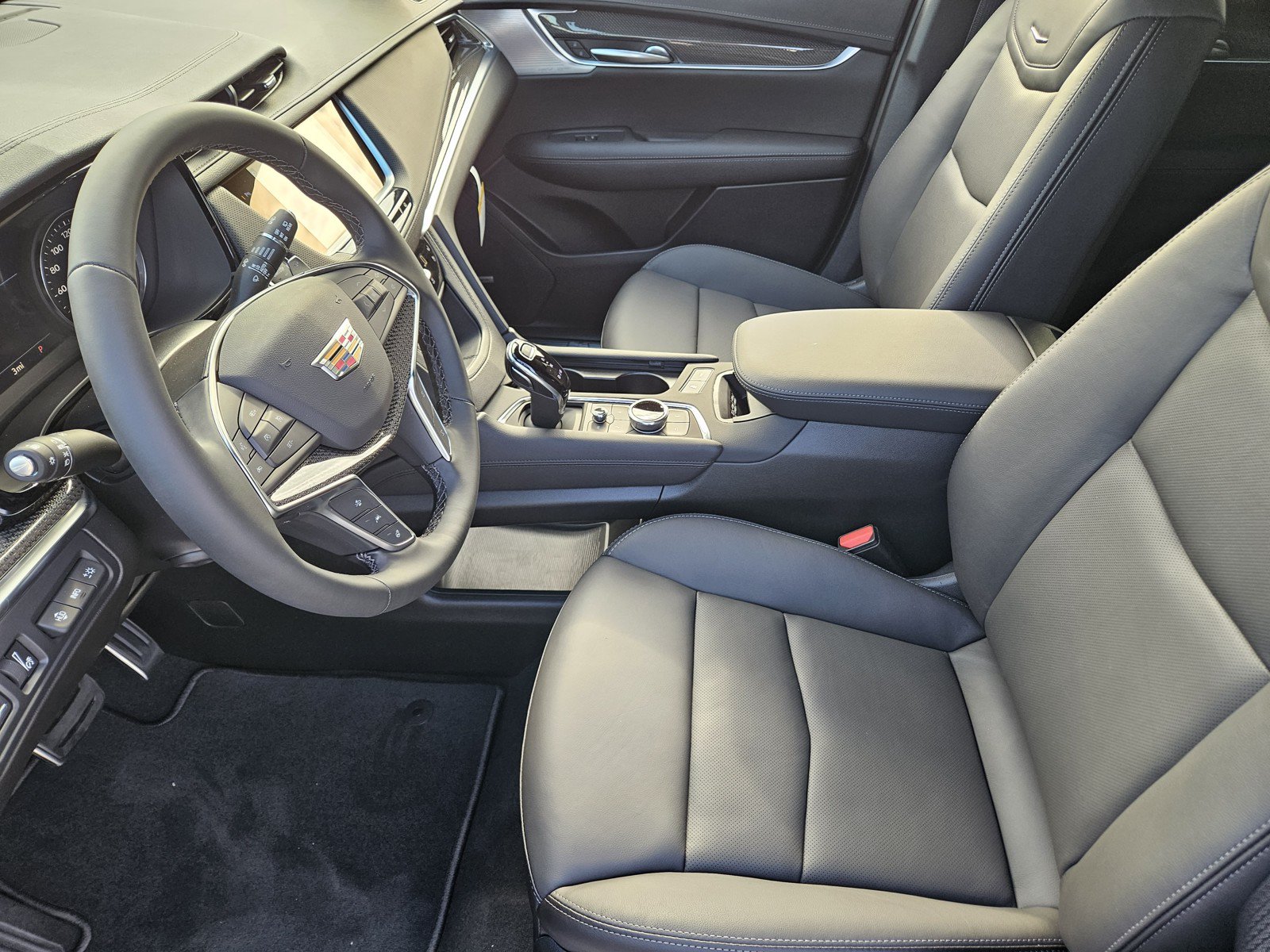 New 2026 Cadillac XT5 Sportv w/ LPO, Onyx Lite Package AWD/4WD image 9