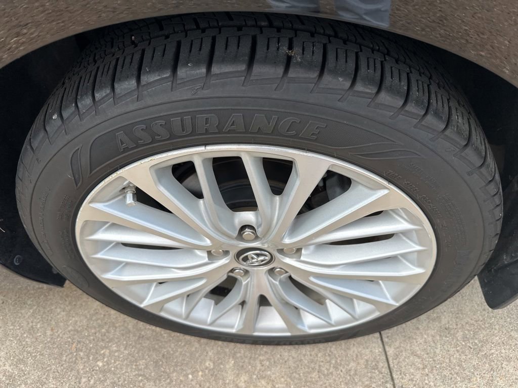 Used 2019 Toyota Camry XLE w/ Driver Assist Package FWD image 23