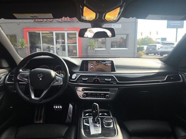 Used 2016 BMW 750i xDrive AWD/4WD image 30