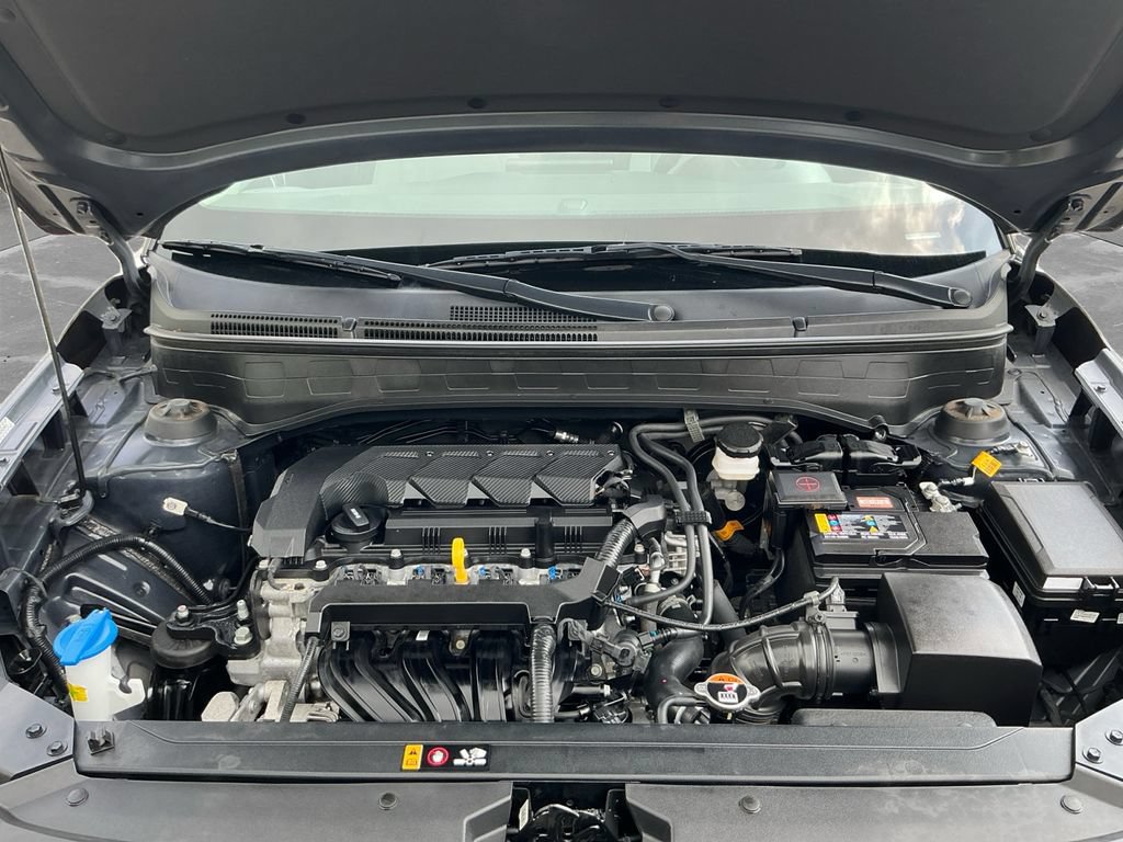 Used 2024 Hyundai Venue SEL FWD image 18
