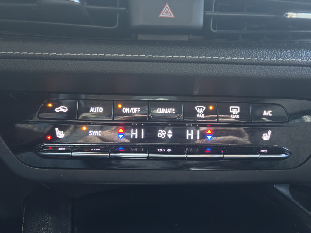 Used 2022 Buick Envision Preferred AWD/4WD image 22