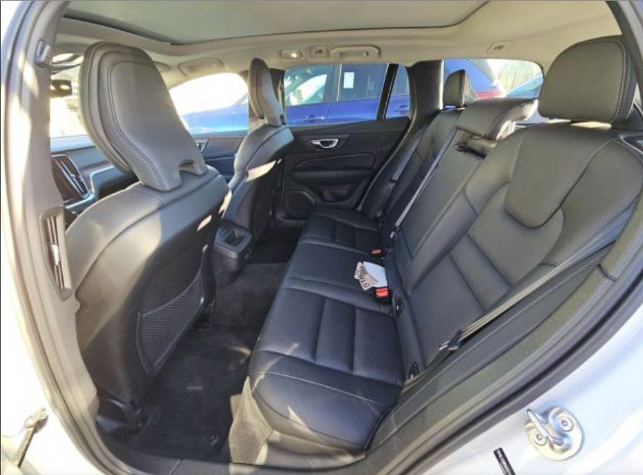 Certified 2025 Volvo V60 B5 Cross Country Plus image 8