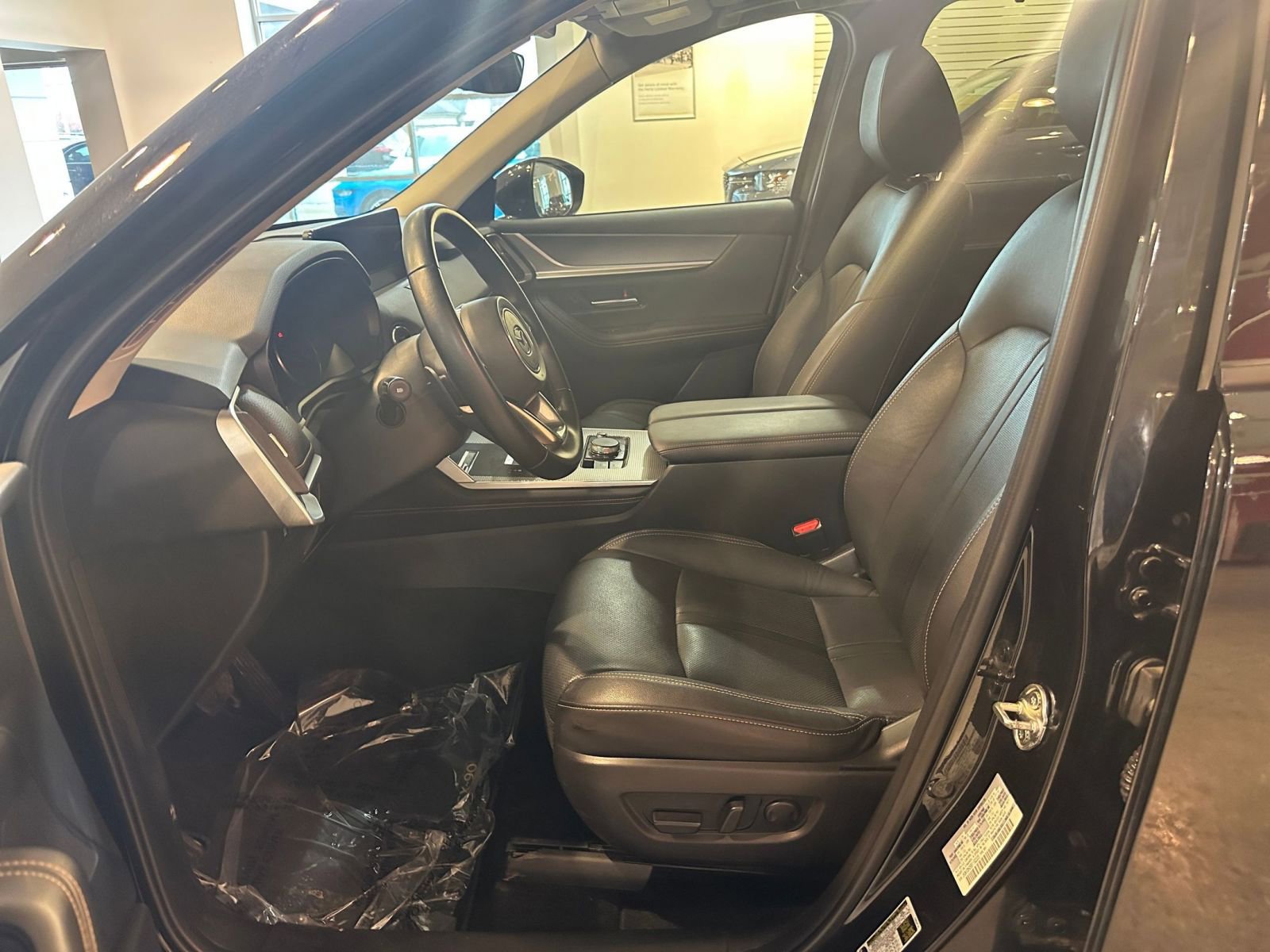 Used 2025 MAZDA CX-90 3.3 Turbo w/ Preferred Package image 27