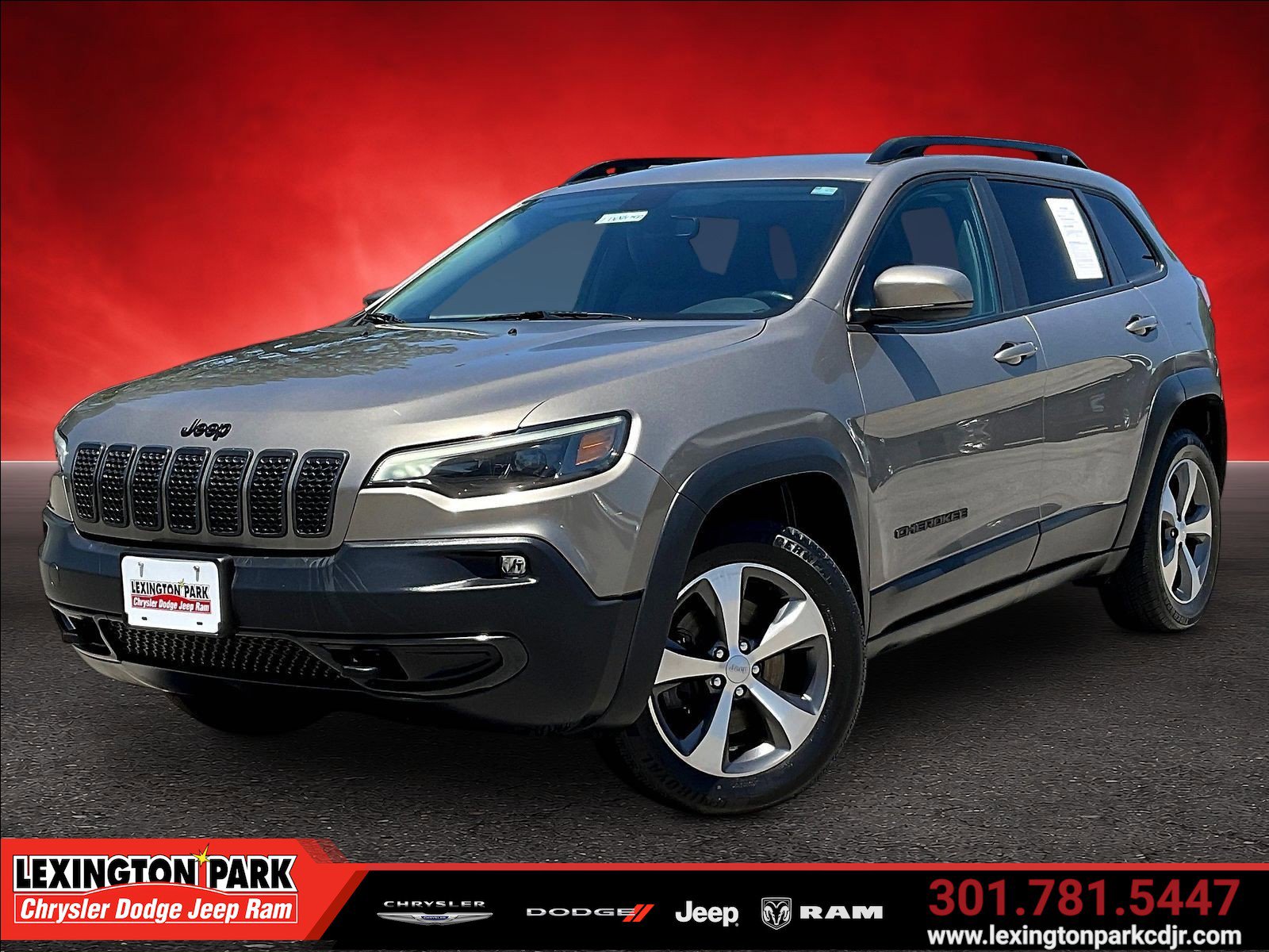 Used 2020 Jeep Cherokee Latitude w/ Quick Order Package 26F North AWD/4WD image 3