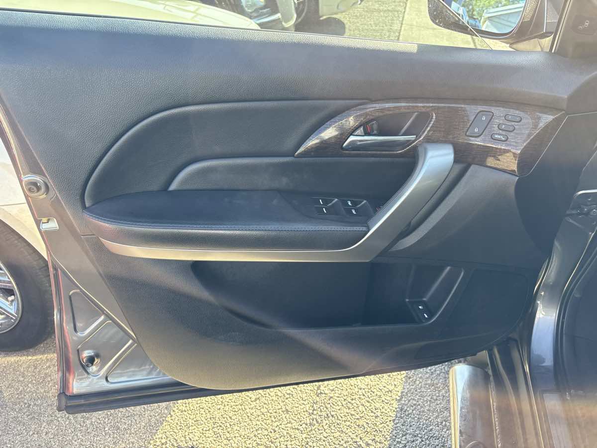 Used 2011 Acura MDX w/ Advance & Entertainment AWD/4WD image 14