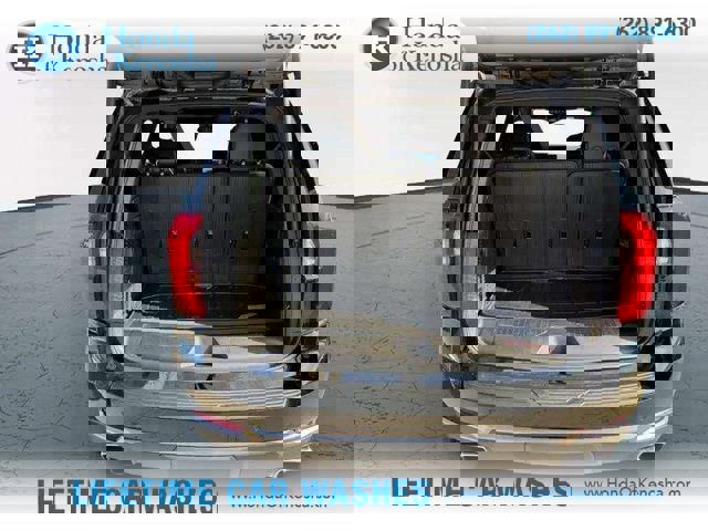 Used 2025 GMC Yukon AT4 Ultimate w/ LPO, Floor Liner Package image 26