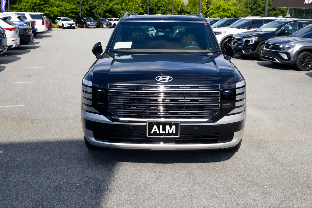 New 2026 Hyundai Palisade Calligraphy FWD image 3